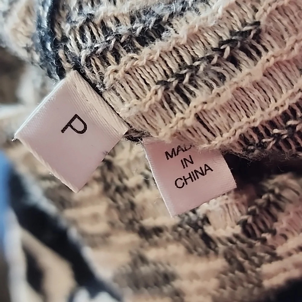 🦩 10C Derek Lam leopard print Sweater 🦩